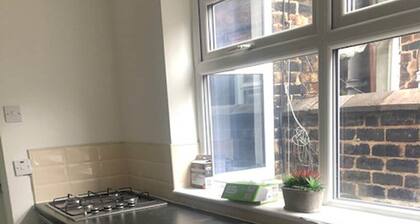 Townhouse @ Victoria Road Stoke
