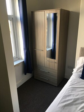 1 bedroom - Townhouse @ Victoria Road Stoke (Stoke-on-Trent)