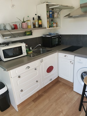 Private kitchen - Charming cottage. (Brest)