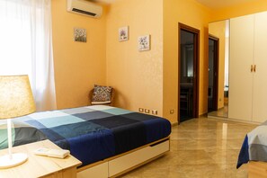 Classic Apartment, 2 Bedrooms | 2 bedrooms - Via Nonantola  (Rome)