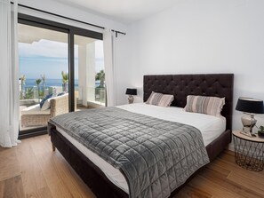 2 bedrooms, iron/ironing board, free WiFi