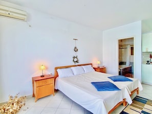1 bedroom, free WiFi, bed sheets