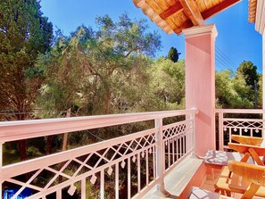 Property grounds - Villa Ourania - Studio 2 garden view (Messonghi)