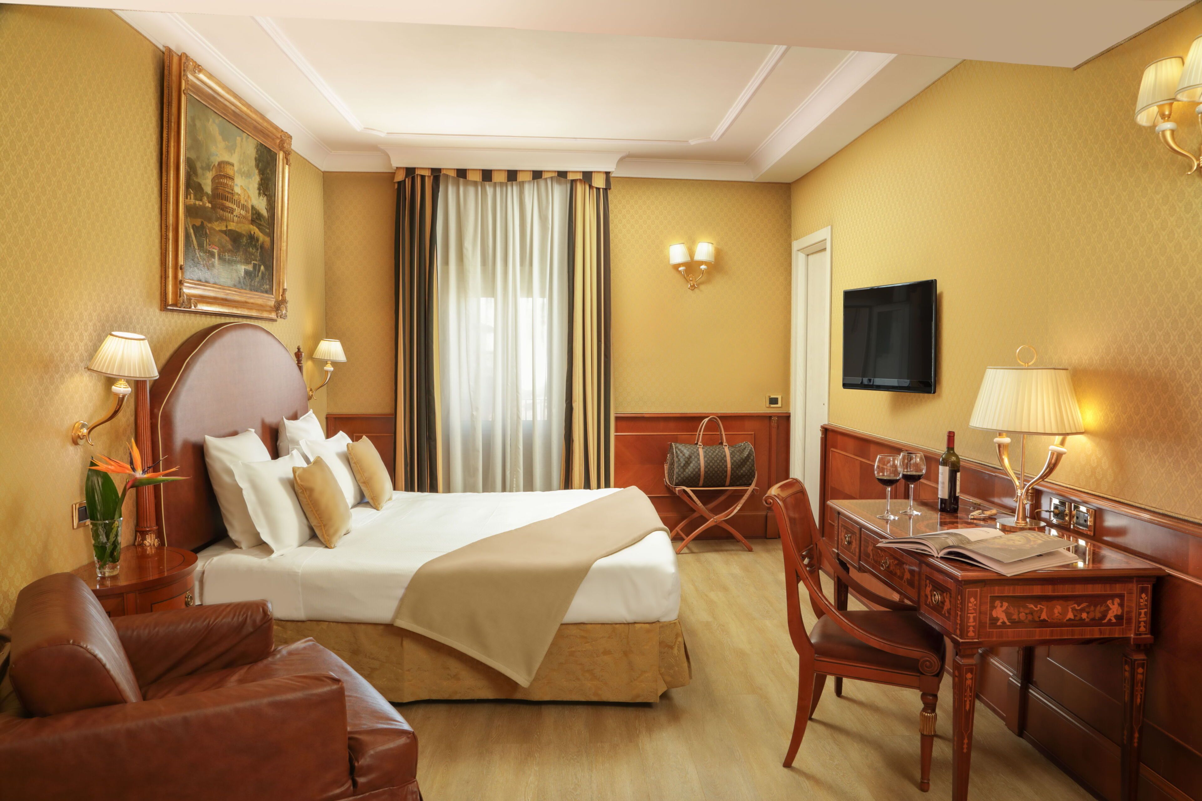 suite | 1 bedroom, minibar, in-room safe, desk