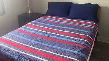 4 Schlafzimmer, Schreibtisch, Bügeleisen/Bügelbrett, kostenloses WLAN