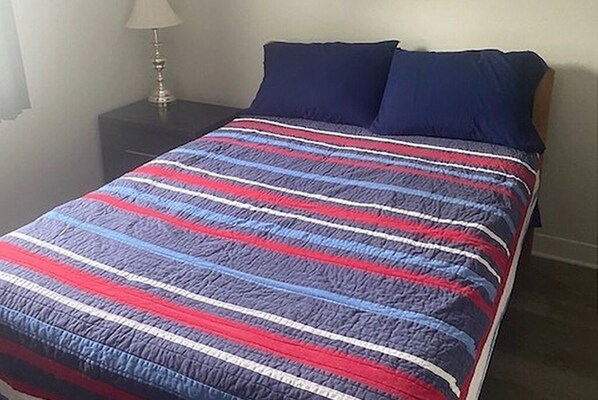 4 Schlafzimmer, Schreibtisch, Bügeleisen/Bügelbrett, kostenloses WLAN