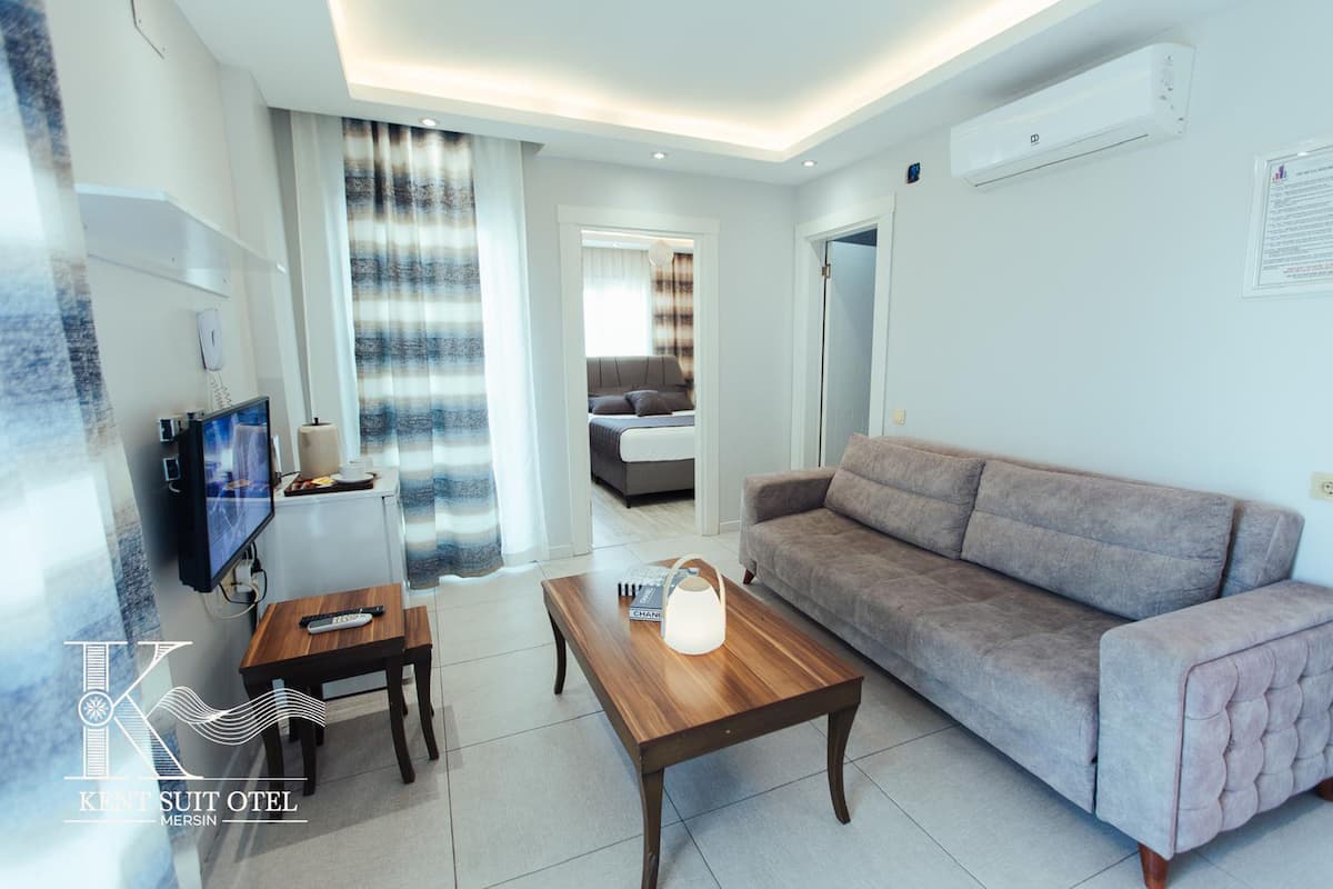 Deluxe Suite Land View with Balcony