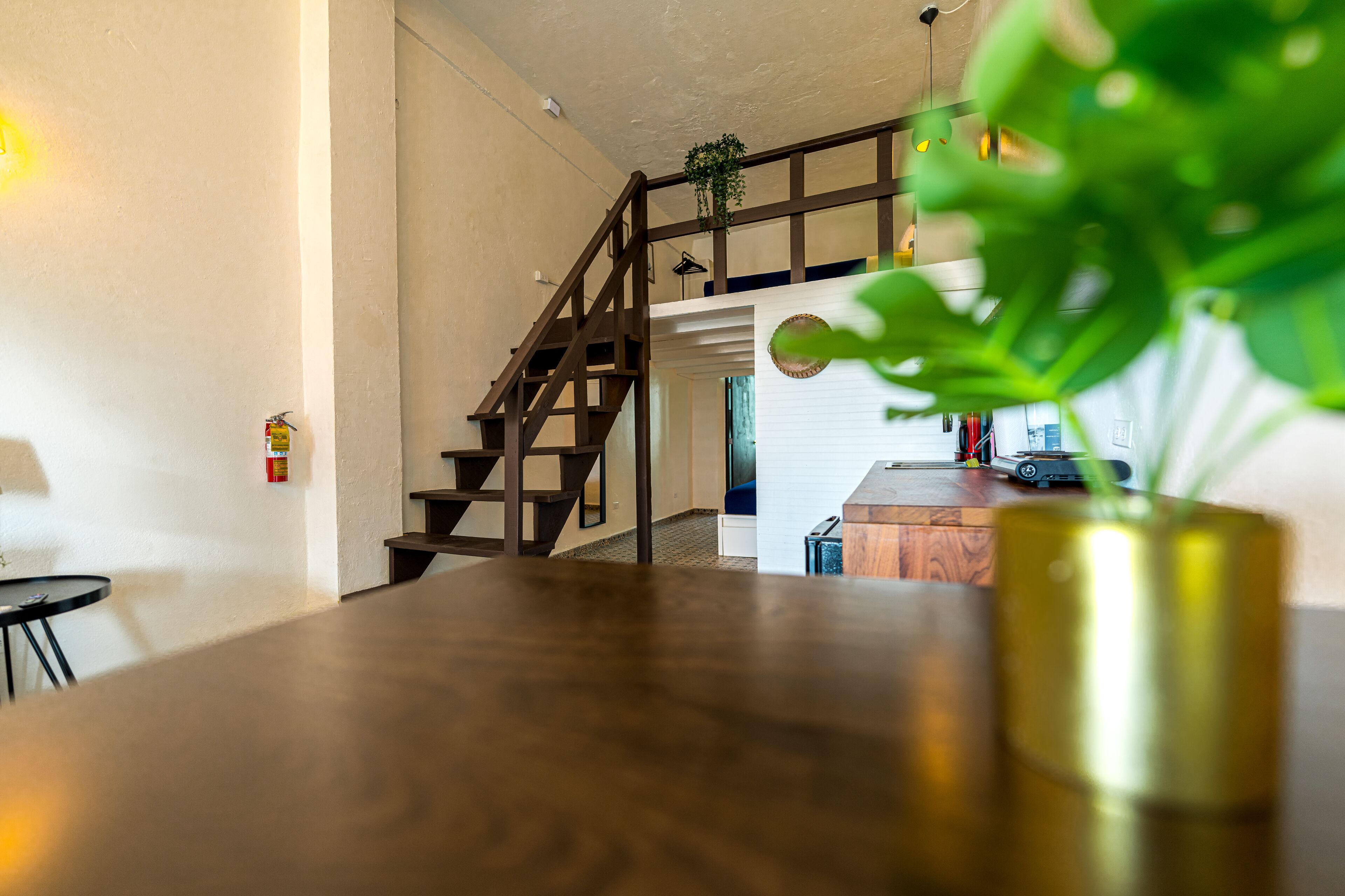 都會樓中樓客房 | 私人廚房 | 小冰箱、微波爐、爐台、咖啡機/沖茶器