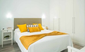 1 bedroom, iron/ironing board, travel crib, WiFi - Deluxe Beach Canteras Flat 3br Wifi Free 1ºA (Palmas De Gran Canaria, Las)
