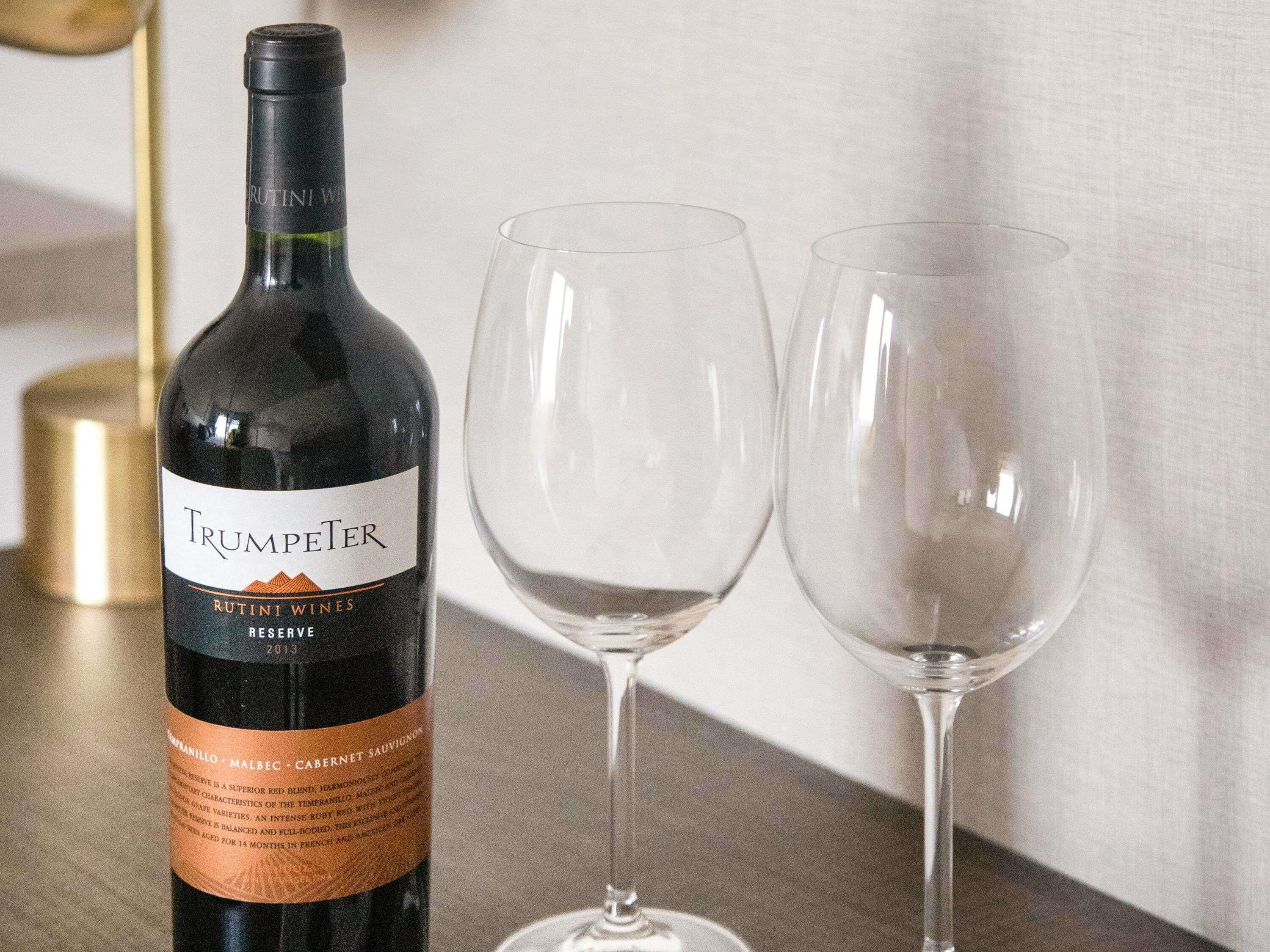 Junior Suite, 1 Double Bed | Premium bedding, down duvets, memory-foam beds, in-room safe