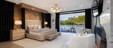 5 habitaciones, tabla de planchar con plancha, wifi y ropa de cama