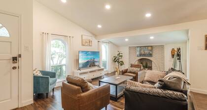 Family & Large Group - Backyard Heaven, Game room, Mini Golf, Private Pool
