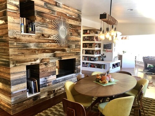 Modern Retreat with Views! Hike, Golf, Ski & Games - Sleeps 8