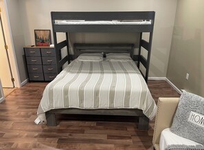 3 bedrooms, travel cot, free WiFi, bed sheets