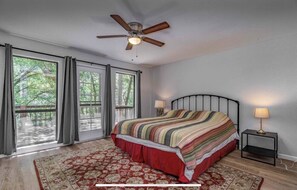 3 bedrooms, free WiFi, bed sheets - Above The Pines #5 Creekside Cottage (Groveland)