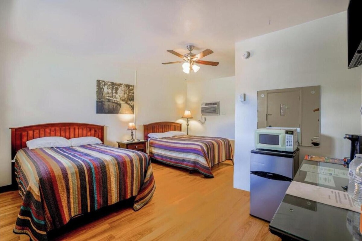 WiFi (free), bed sheets