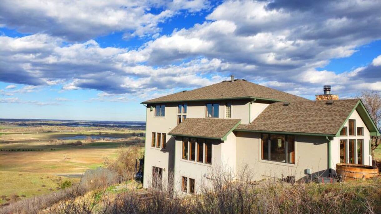 Stylish and Comfortable Apartment with Vast Views & Hot Tub