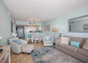 Condo, 2 Bedrooms, Balcony, Beachfront (403) | Living area