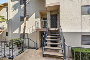 Exterior - Sleeps 8-10, Lake Travis waterfront, w/ boat slip, ramp, pool & hot tub (Spicewood)