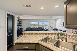 Smart TV, music library - Lakefront Family Escape|Boat Slip · Pool · Hot Tub (Spicewood)