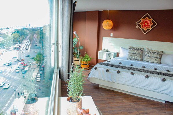 Junior Suite | Coffres-forts dans les chambres, bureau, rideaux occultants, Wi-Fi