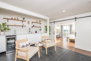 4 bedrooms, iron/ironing board, travel crib, WiFi - Stunning Views w/ Game Room, Pool and Hot Tub! (Escondido)