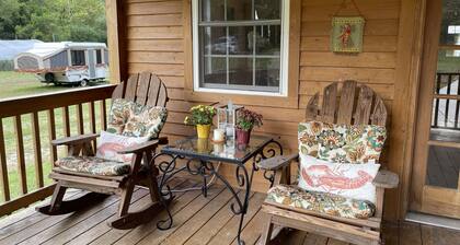 Nature Lovers Family Friendly Farmhouse near Pickwick Lake