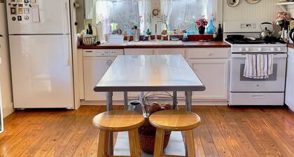 Nature Lovers Family Friendly Farmhouse near Pickwick Lake