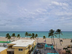 View from property - Tropic Isle Hotel and Apartment (Hollywood)