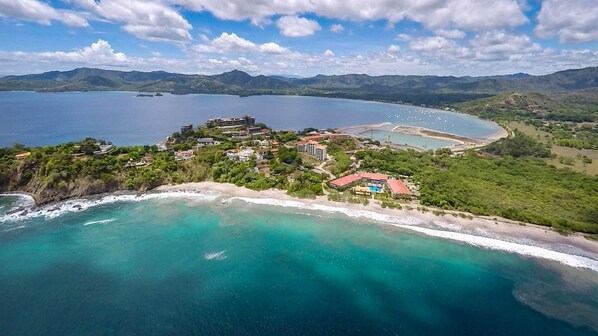 Exterior - Elegant Oceanview Condo with Spacious Open-Concept Floor Plan and Inviting Beach Design (Cabo Velas)