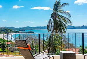 Casa, 6 quartos, vista para o oceano | Sacada
