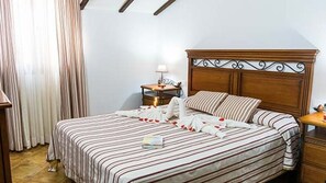 3 Schlafzimmer, Bügeleisen/Bügelbrett, Reisekinderbett, WLAN