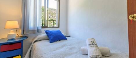 5 bedrooms, iron/ironing board, WiFi