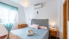 4 bedrooms, iron/ironing board, travel crib, WiFi - Villa Liviana Cómpeta by Ruralidays (Málaga)