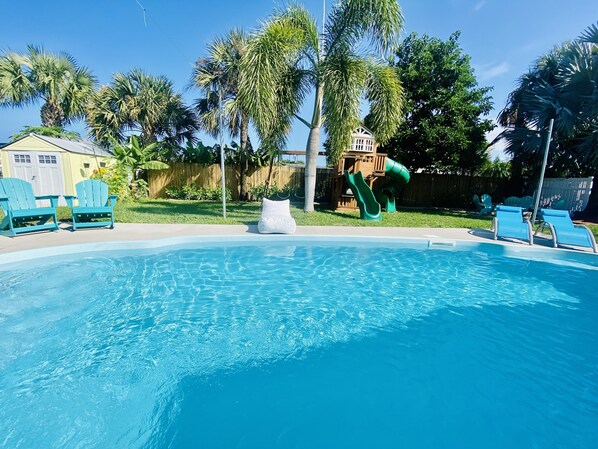 Outdoor pool, a heated pool