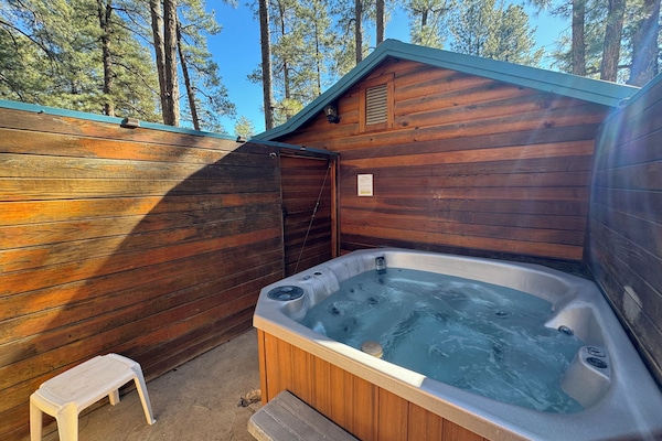 Bañera de hidromasaje exterior