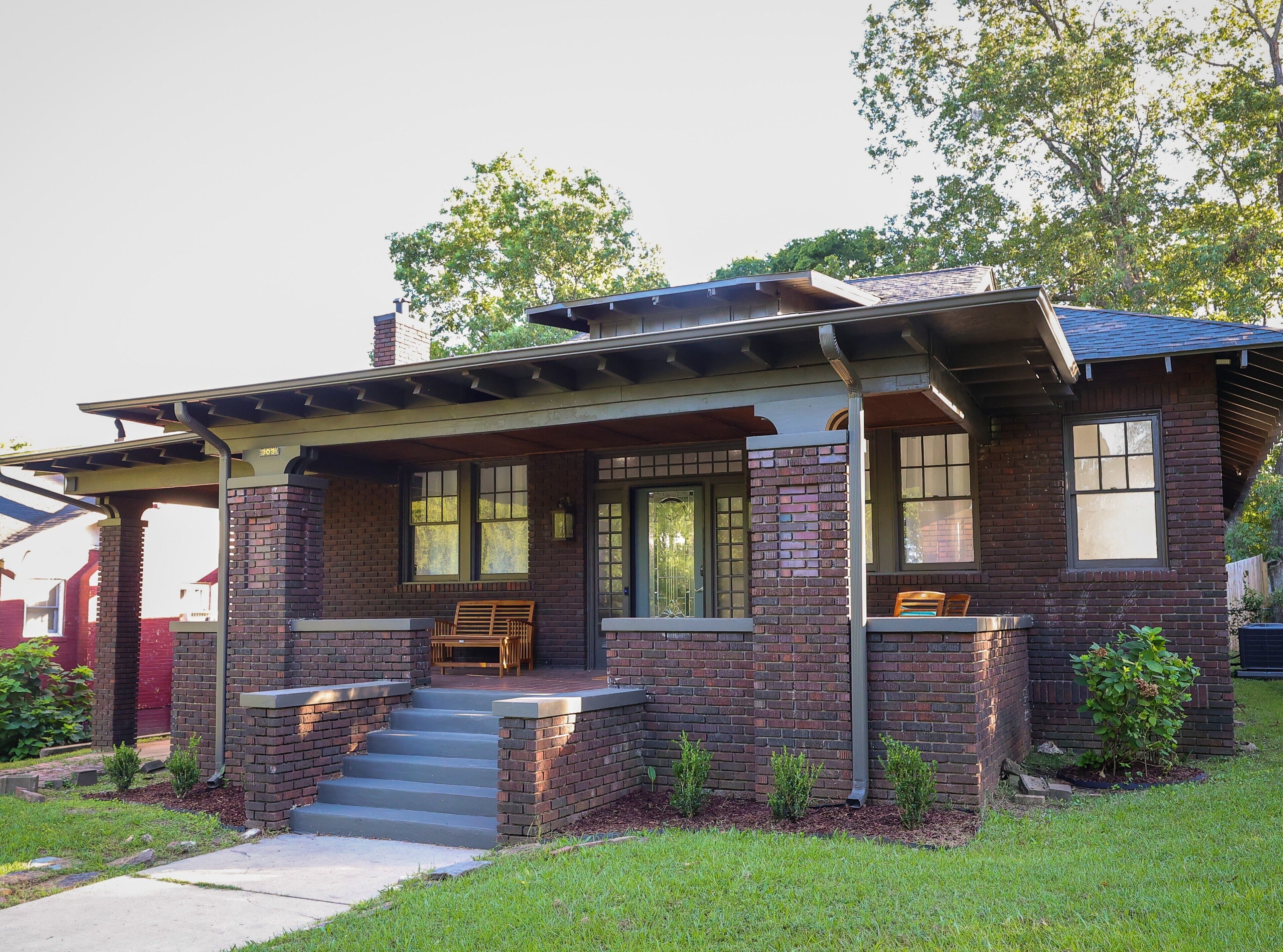 Historic 4/2.5 Norwood Home - Downtown B'ham