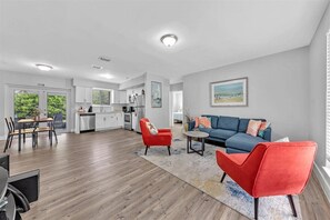 TV - 3Bed Modern Home Family Friendly Heated Pool (Fort Lauderdale)