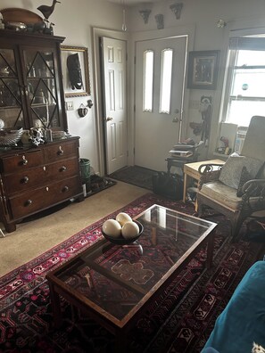 Interior - TRACK SEASON ONLY 7/8-9/7 Stay Downtown In Luxury w/ Off Street Private Parking (Saratoga Springs)