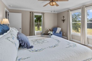4 bedrooms, iron/ironing board, free WiFi, bed sheets