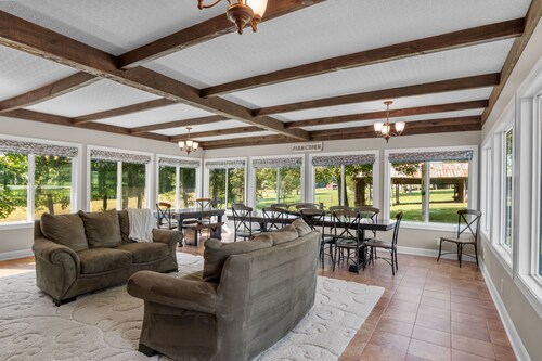 Escape to the countryside with the Farmhouse at Carmels Landing!