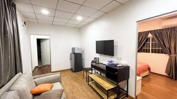 1 bedroom, free WiFi, bed sheets