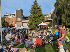 Property grounds - Walker's Paradise #1,Queen Anne Hill,2 adjacent parking lots,fencing backyard. (Seattle)