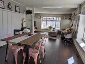 Dining - Walker's Paradise #1,Queen Anne Hill,2 adjacent parking lots,fencing backyard. (Seattle)