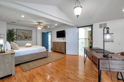 King Estate with attached Mid-Century Apartment & Gym.