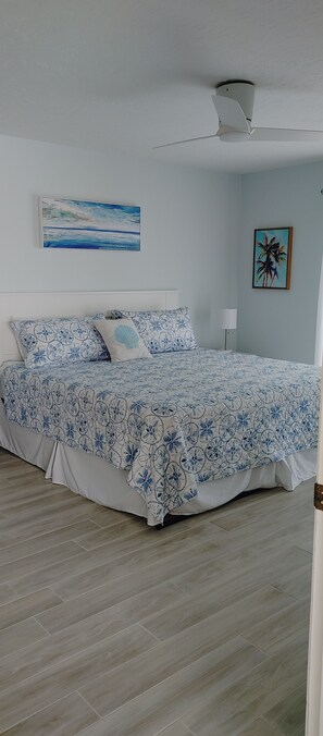 2 habitaciones, escritorio, tabla de planchar con plancha y wifi gratis 