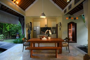 Dining - Villa Mimba - A Tropical Oasis in the heart of Sanur Villa (Sanur)