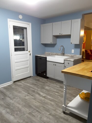 Cozy escape close to downtown, stadiums & parks