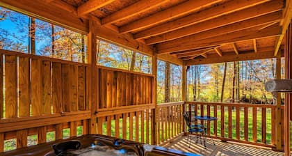 Cuddling On The Creek Couples only romantic " TINY CABIN" retreat!!!!