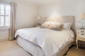 3 soverom, strykejern/-brett, wi-fi og sengetøy